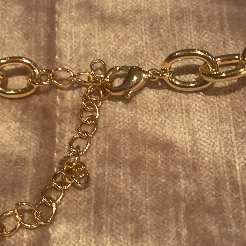Chunky White V Statement Necklace - Picture 5 of 7